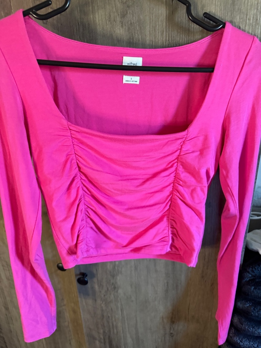 SOLD Wilfred Bright Pink Ruched Crop Long Sleeve Ptp~ 13”-19”